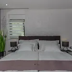 Luxury Sun View With Heated Pool Crikvenica