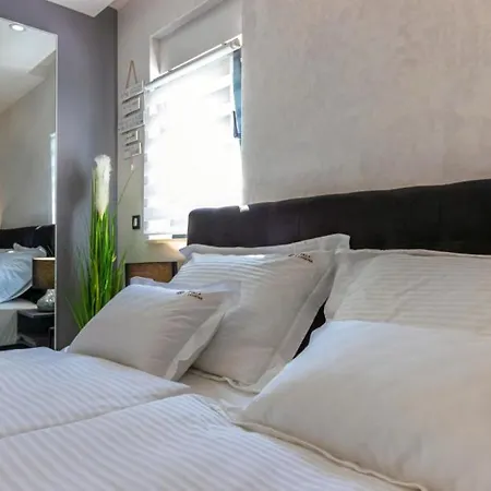 빌라 Luxury Sun View With Heated Pool