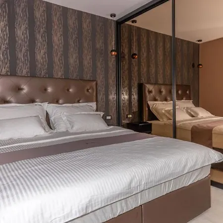 Luxury Sun View With Heated Pool Villa