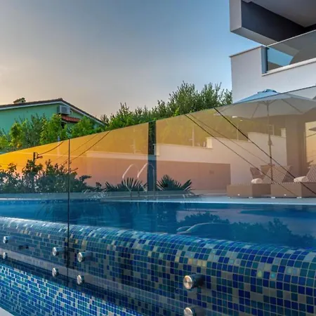 Luxury Sun View With Heated Pool *