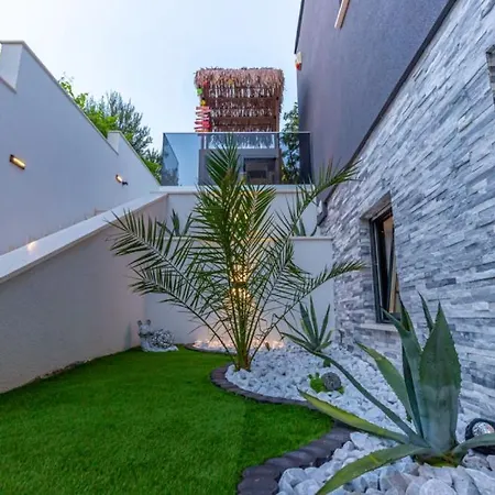 빌라 Luxury Sun View With Heated Pool *