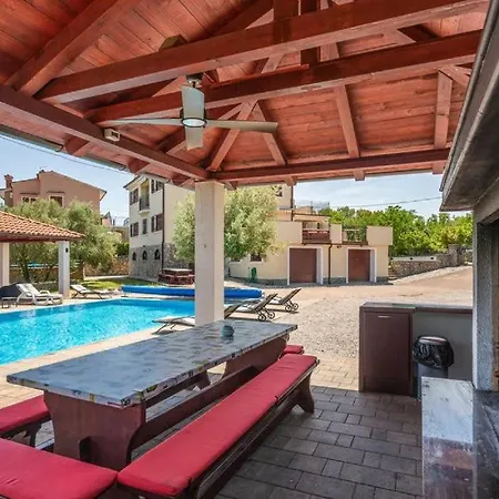 Luxury Sun View With Heated Pool * Crikvenica