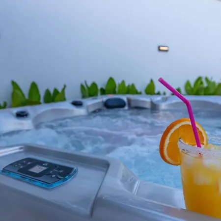 Luxury Sun View With Heated Pool 别墅 茨里克韦尼察