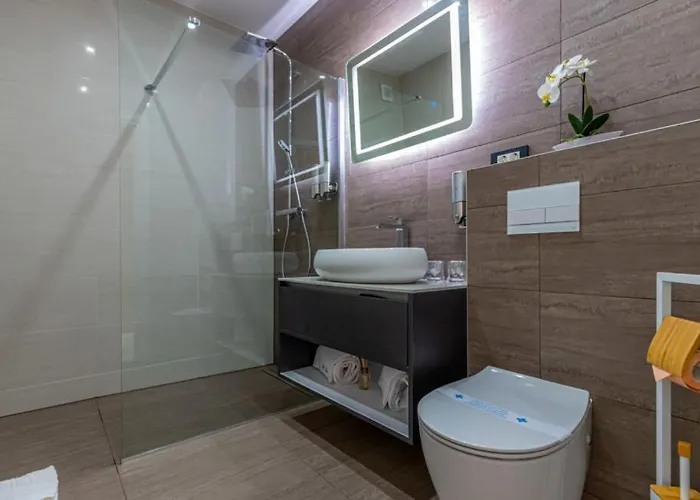 Luxury Sun View With Heated Pool * ツリクヴェニツァ