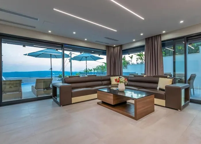 ヴィラ Luxury Sun View With Heated Pool