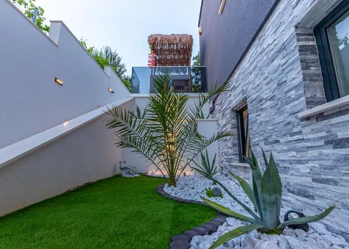 ヴィラ Luxury Sun View With Heated Pool *