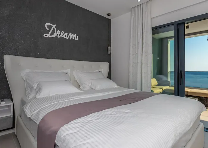 Vila Luxury Sun View With Heated Pool *