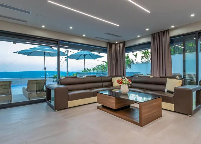 Vila Luxury Sun View With Heated Pool *