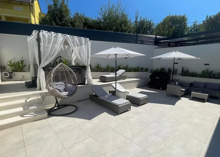Vila Luxury Sun View With Heated Pool Crikvenica