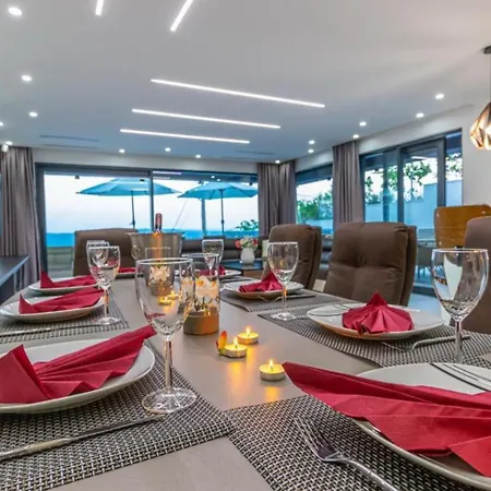 Luxury Sun View With Heated Pool * Crikvenica