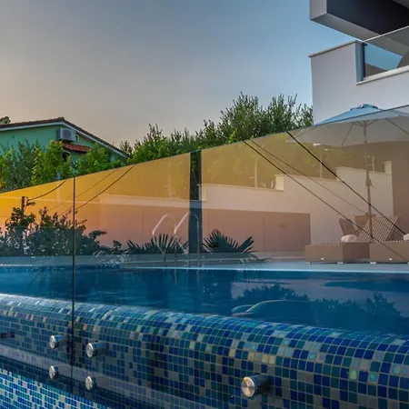 Villa Luxury Sun View With Heated Pool
