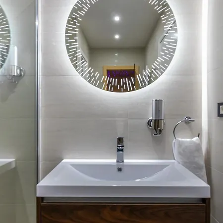 Luxury Sun View With Heated Pool Villa *