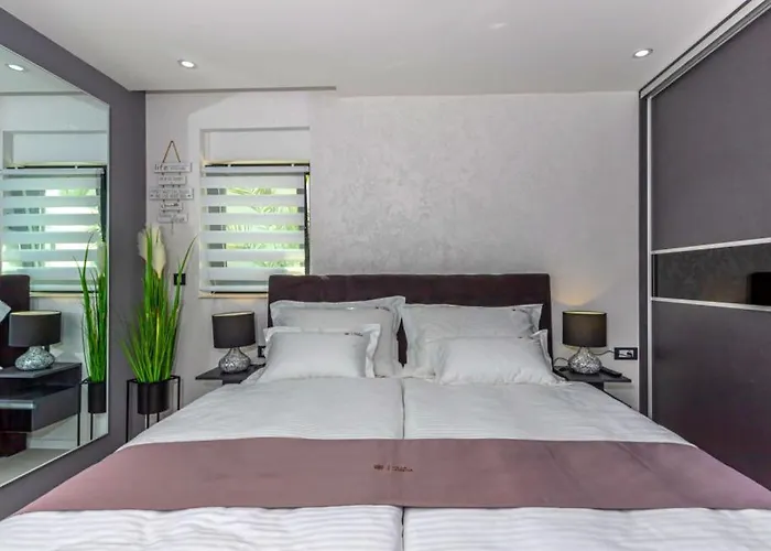 Villa Luxury Sun View With Heated Pool Crikvenica